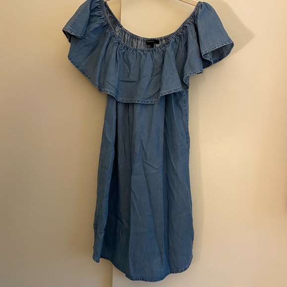 Chambray Dress - Picture 2 of 4